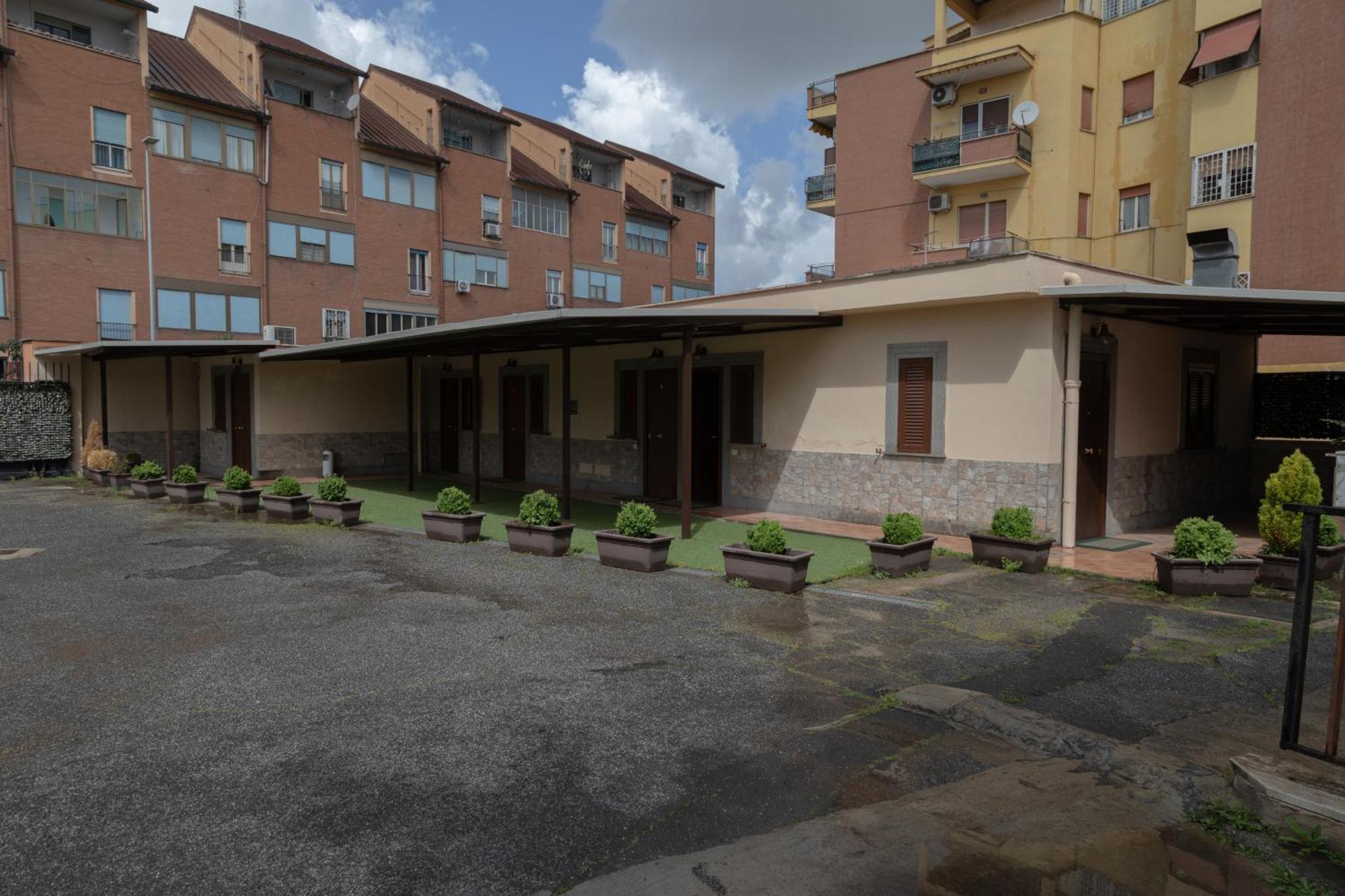 Hotel Santa Maura Rome Exterior photo